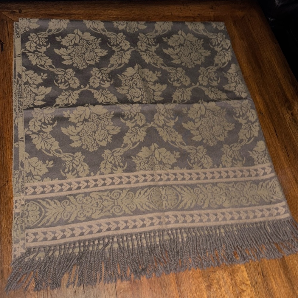 Sferro Bros Virgin Wool fringe throw Made in Italy